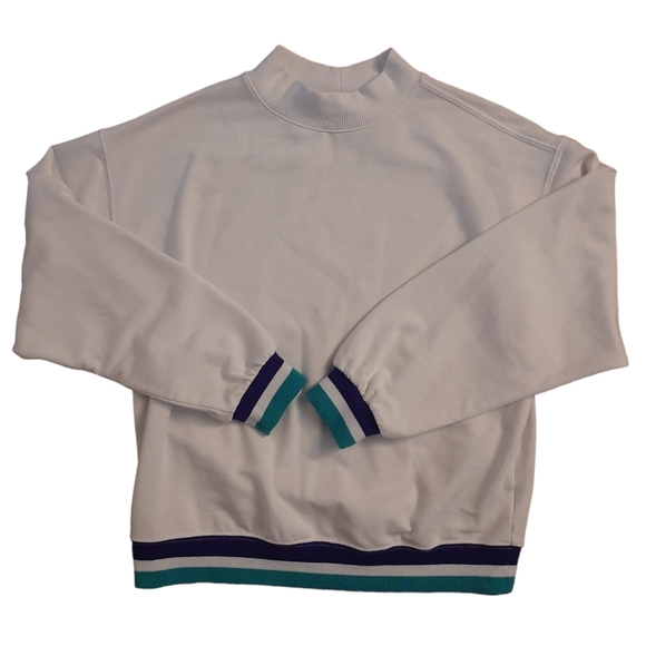 Pull over sweater shirt - Picture 2 of 3